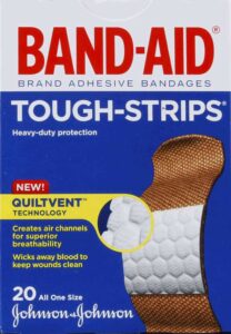 BAND-AID TOUGH STRIPS      BANDAGES