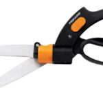 SHEAR EASE GRASS SHEARS 13 1/2-IN