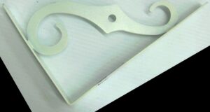 SHELF BRACKET WHITE 5 X 3 1/2-IN