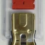 RAZOR SCRAPER WITH PLASTIC BLADES