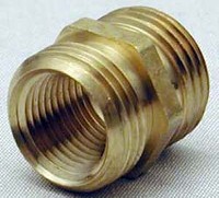 HOSE CONNECTOR 3/4-IN MALE