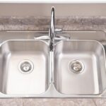 STAINLESS STEEL DOUBLE SINK 3 HOLE