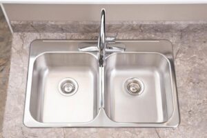 STAINLESS STEEL DOUBLE SINK 3 HOLE