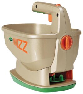 FERTILIZER SPREADER YEAR ROUND