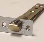 BACKSET LATCH KEYED CHROME 5-IN