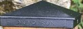 POST CAP PYRAMID BLACK 4 X 6-IN