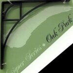 SHELF BRACKET OAK PARK BLACK 8-IN