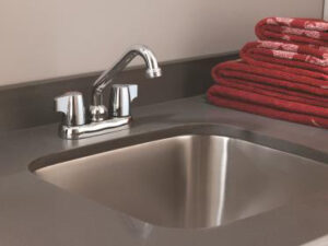 LAUNDRY FAUCET MANOR 2 HANDLE